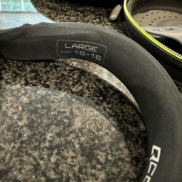 Q30 Q-Collar Size 16 - Picture 11 of 13